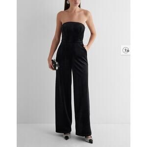 NWT Express 10 Black Velvet Wide Leg Jumpsuit strapless pockets Formal Evening
